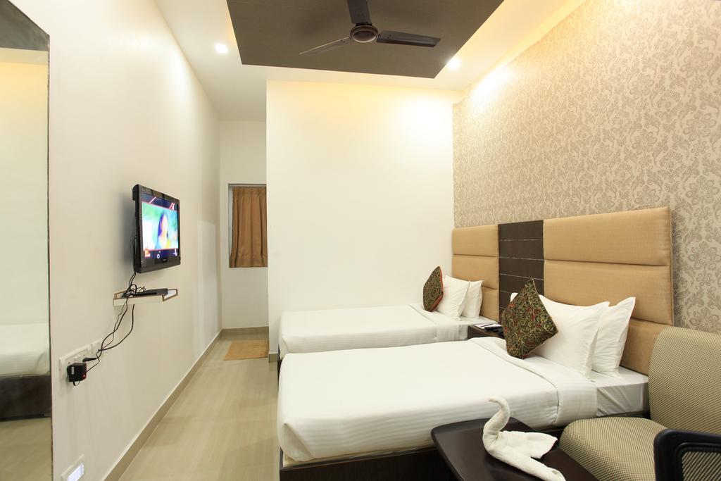 Hotel Sai International Chennai Exterior foto